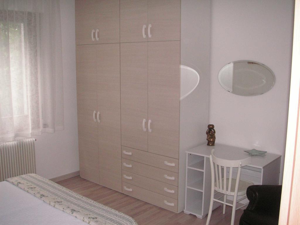 Casa Ferrari Monica Apartment Calceranica al Lago Room photo